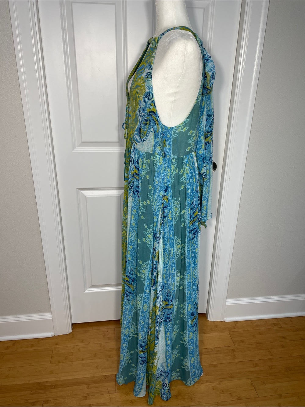 Free People Spring Scenery Maxi Dress Size 12 Halter Neck Floral Blue Green - Picture 5 of 15